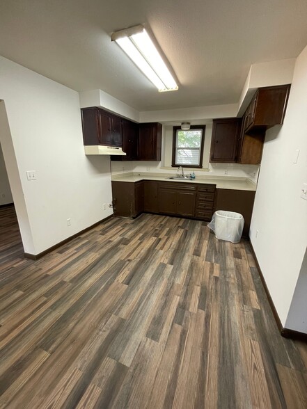 Building Photo - 331 W Kibby St