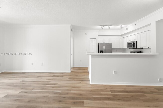 Building Photo - 6851 SW 44th St