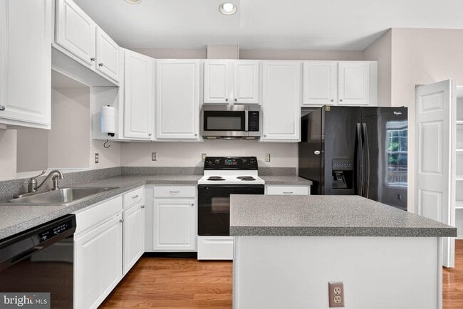 Building Photo - 6311 Wind Rider Way