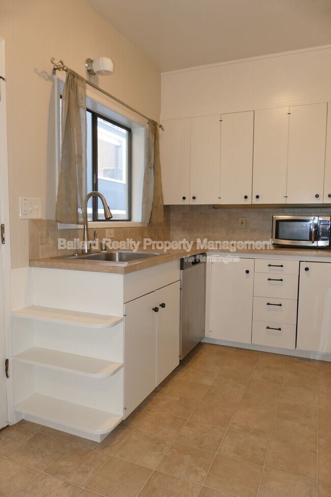 Building Photo - 1417 NW 60th St