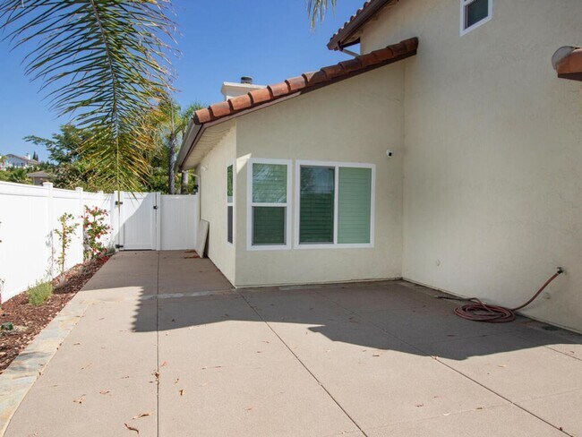 Building Photo - Stunning Fully Remodeled Home in Rancho De...