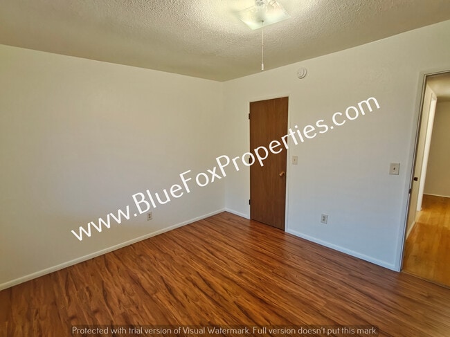 Building Photo - 1201 N Tracy Ave