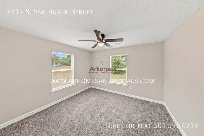 Building Photo - 2613 S Van Buren St