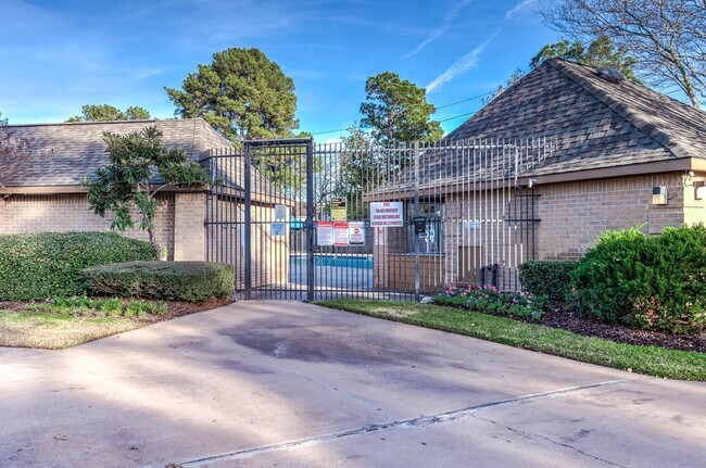 Building Photo - 17203 Kettle Creek Dr