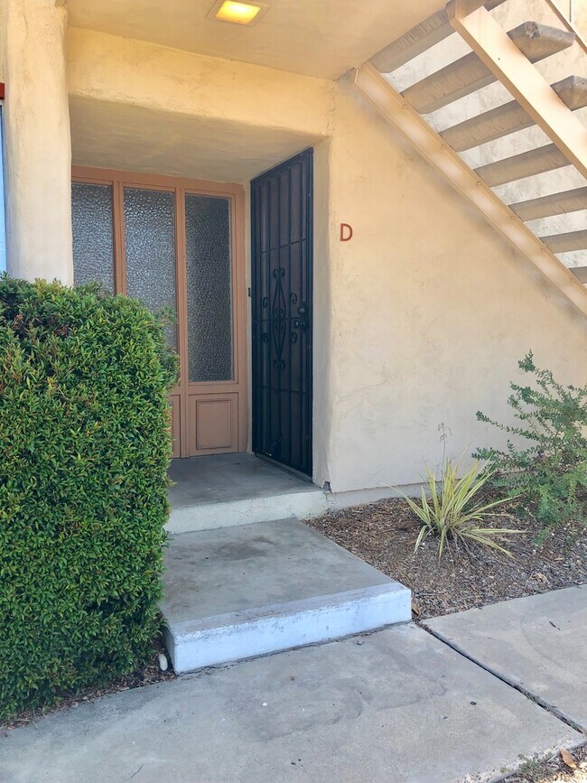 Primary Photo - Spacious and lovely 2 bedroom 2 bath Condo...