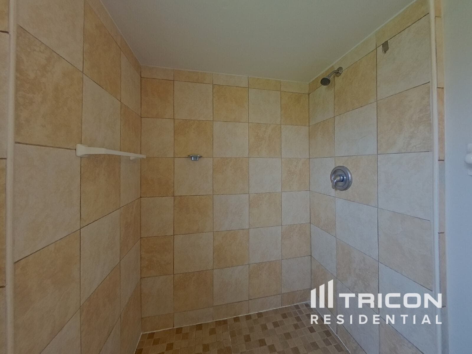 Building Photo - 641 Heraldo Ct