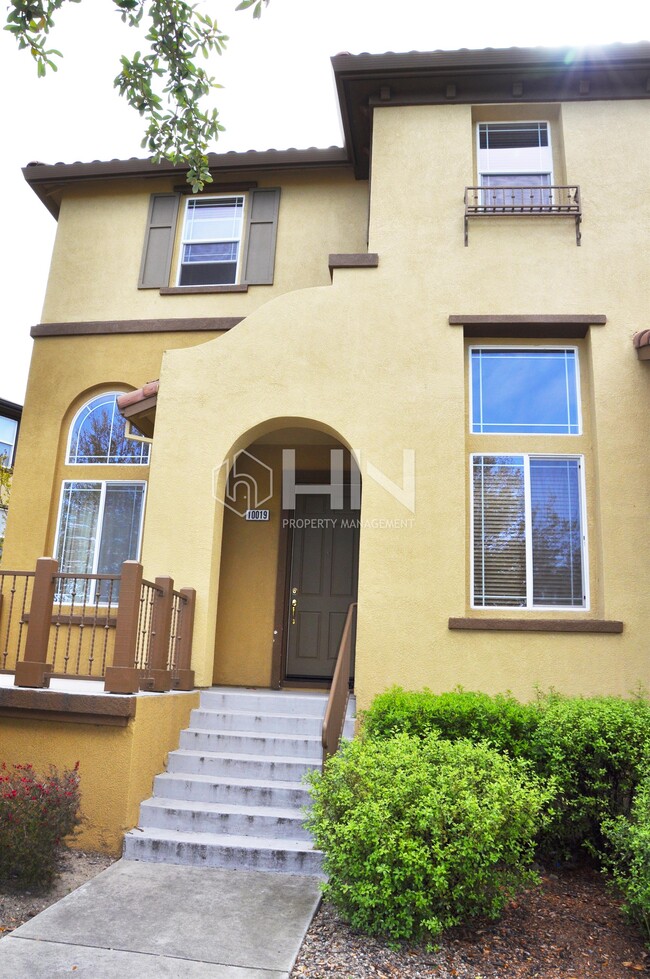 Building Photo - 10019 Albion Rd