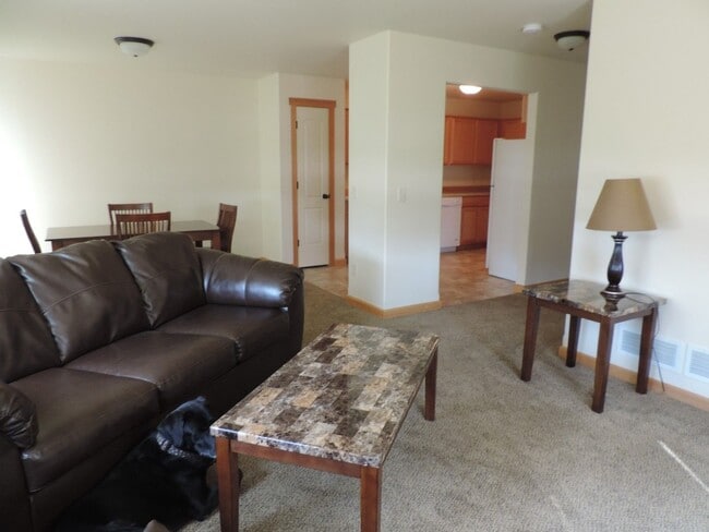 Building Photo - Beautiful 3bedroom 2 bath townhouse FOR SA...