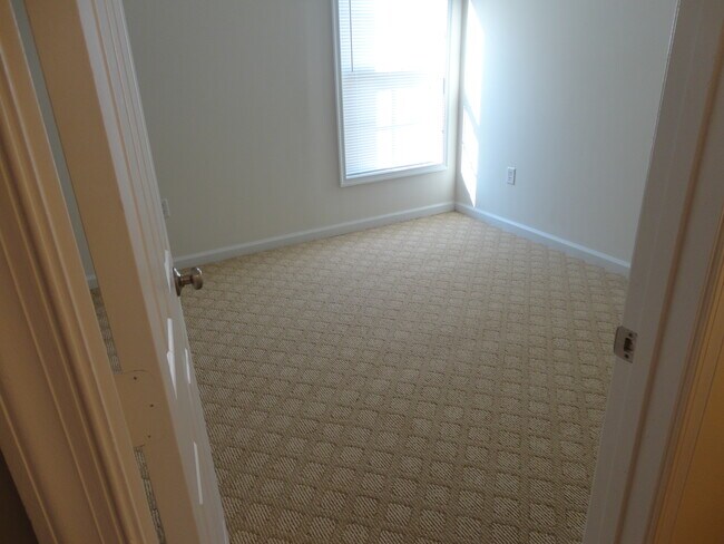 Building Photo - 15568 Horseshoe Ln