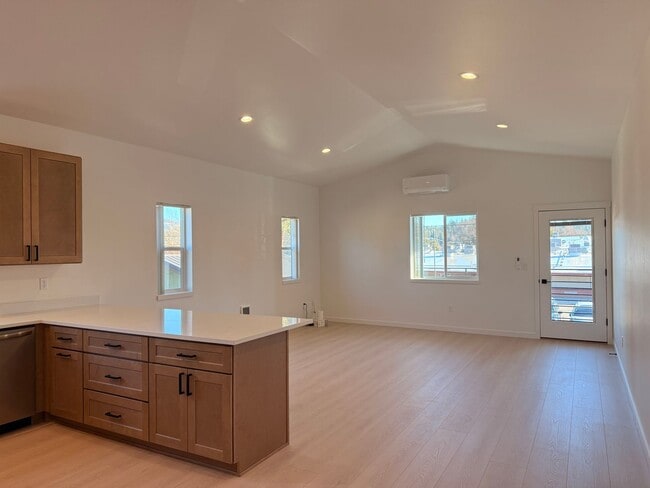 Building Photo - New Construction!