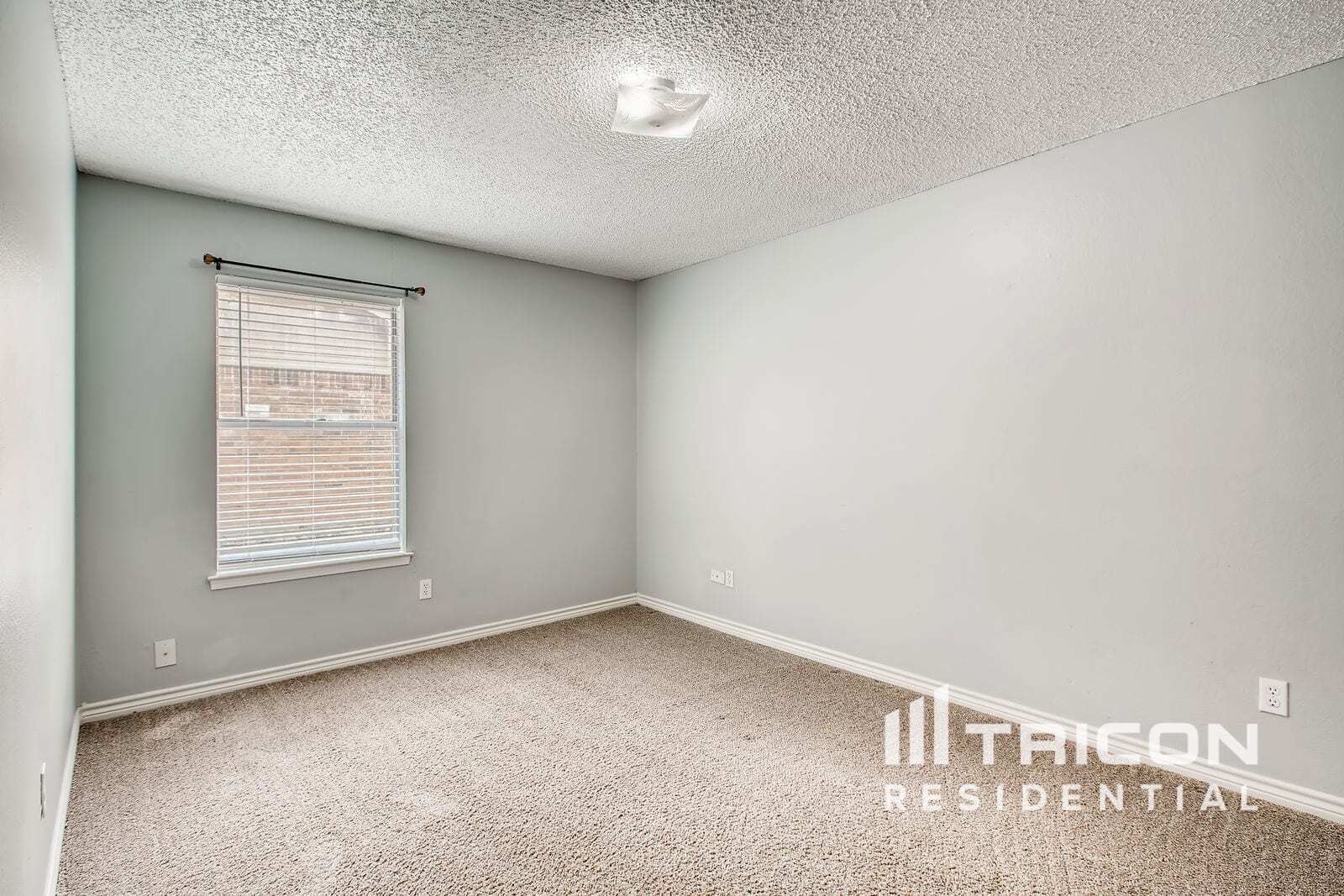 Building Photo - 5705 Teal Ridge Dr