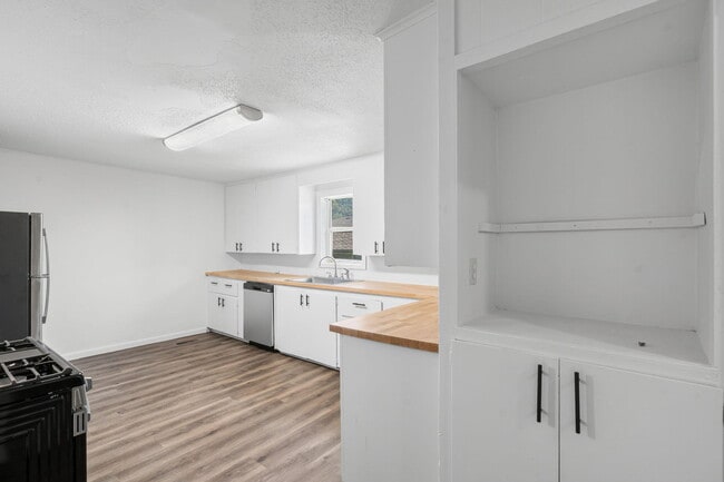 Building Photo - 813 S Jefferson Ave