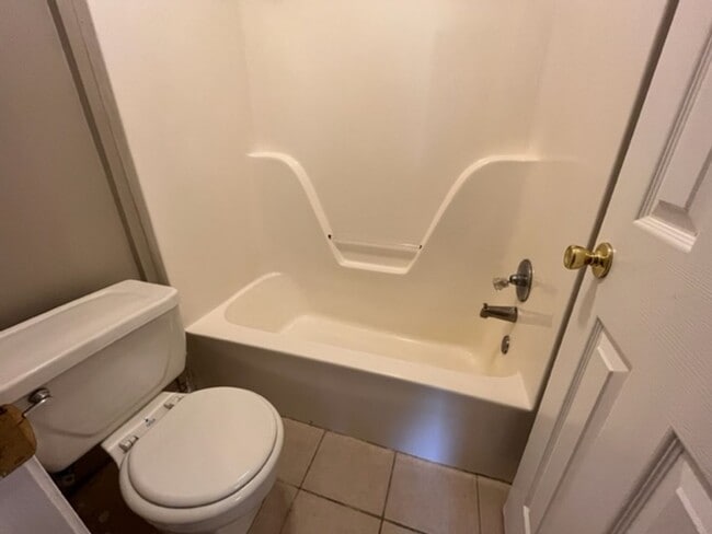 Building Photo - Renovated 3 Bedroom 2 Bath Home for Rent!!