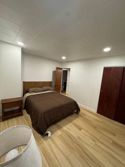 Building Photo - 664 Chicopee St