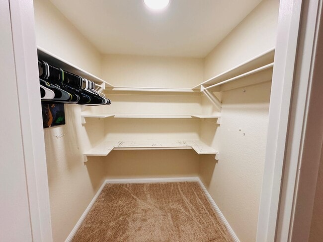 Building Photo - 2 bedroom, 2-bathroom condo for rent