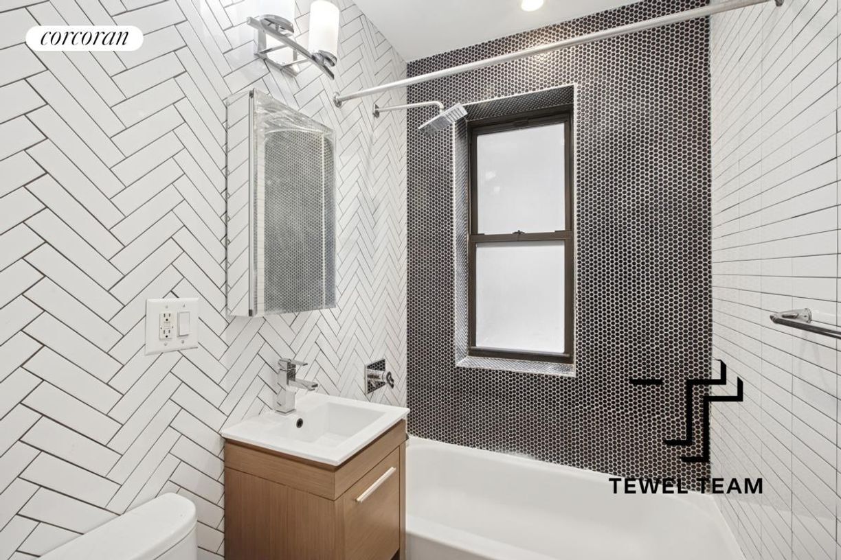 Building Photo - 515 W 139th St