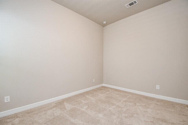 Building Photo - 6030 Marsh Lk Ct
