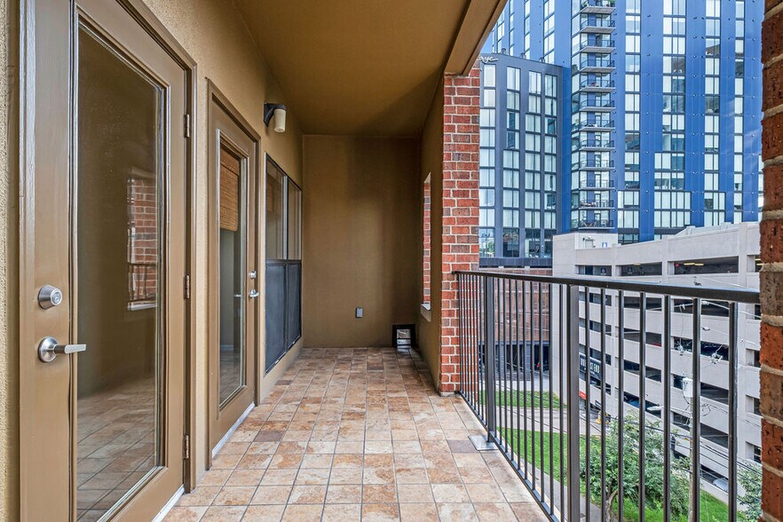 Private Covered Balcony that expandes the entire width of condo - 1803 Broadway