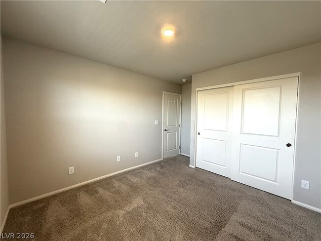 Building Photo - 522 Spy Rock Ave