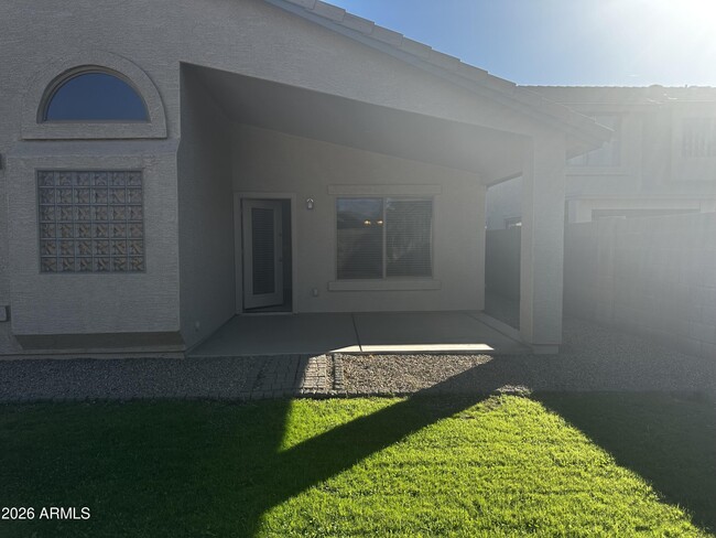 Building Photo - 1618 E Angeline Ave