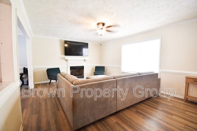 Building Photo - 624 Porter Rd