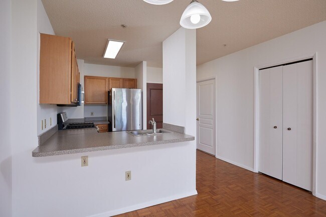 Building Photo - 7111 Woodmont Ave