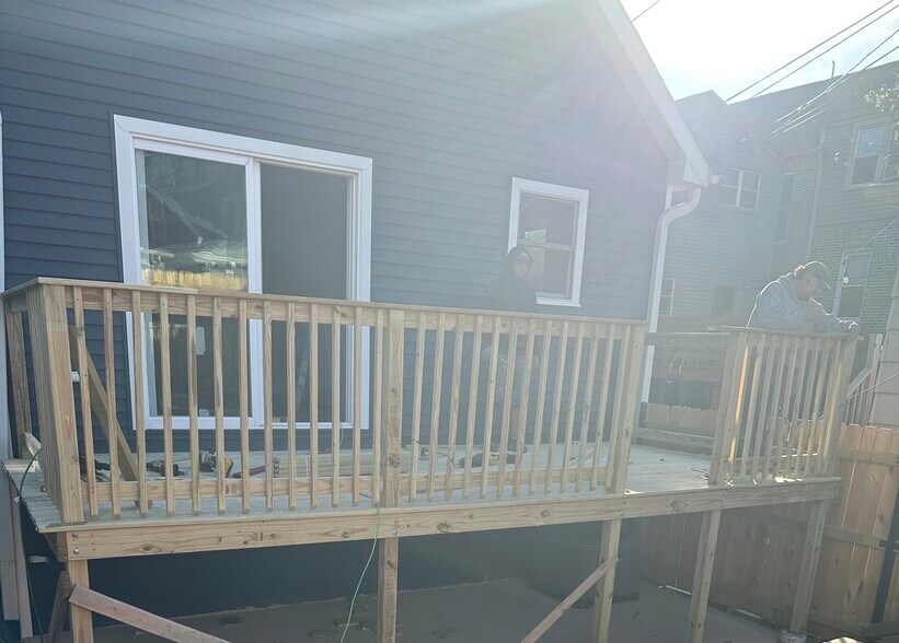 Building Photo - 2136 W 18th Pl
