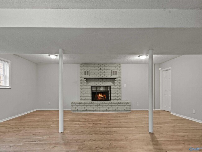 Building Photo - 3912 NW Neptune Dr