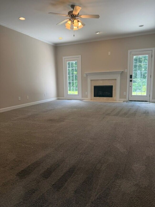 Building Photo - 3 Bed/2 Bath with Bonus Room in CBA Schools