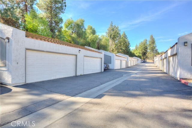 Building Photo - 52 Brownfield Ln