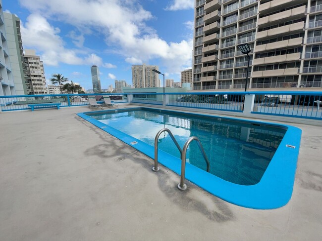 Building Photo - Kapiolani Terrace - Studio w/1 parking & n...