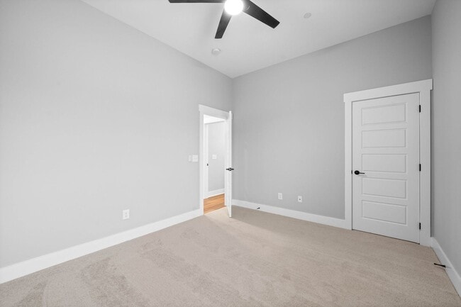 Building Photo - 225 Charleston Ave
