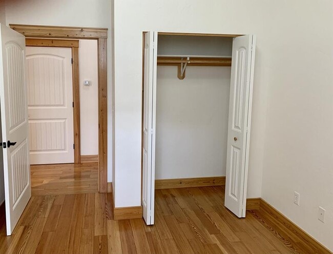 Building Photo - 636 Logan St