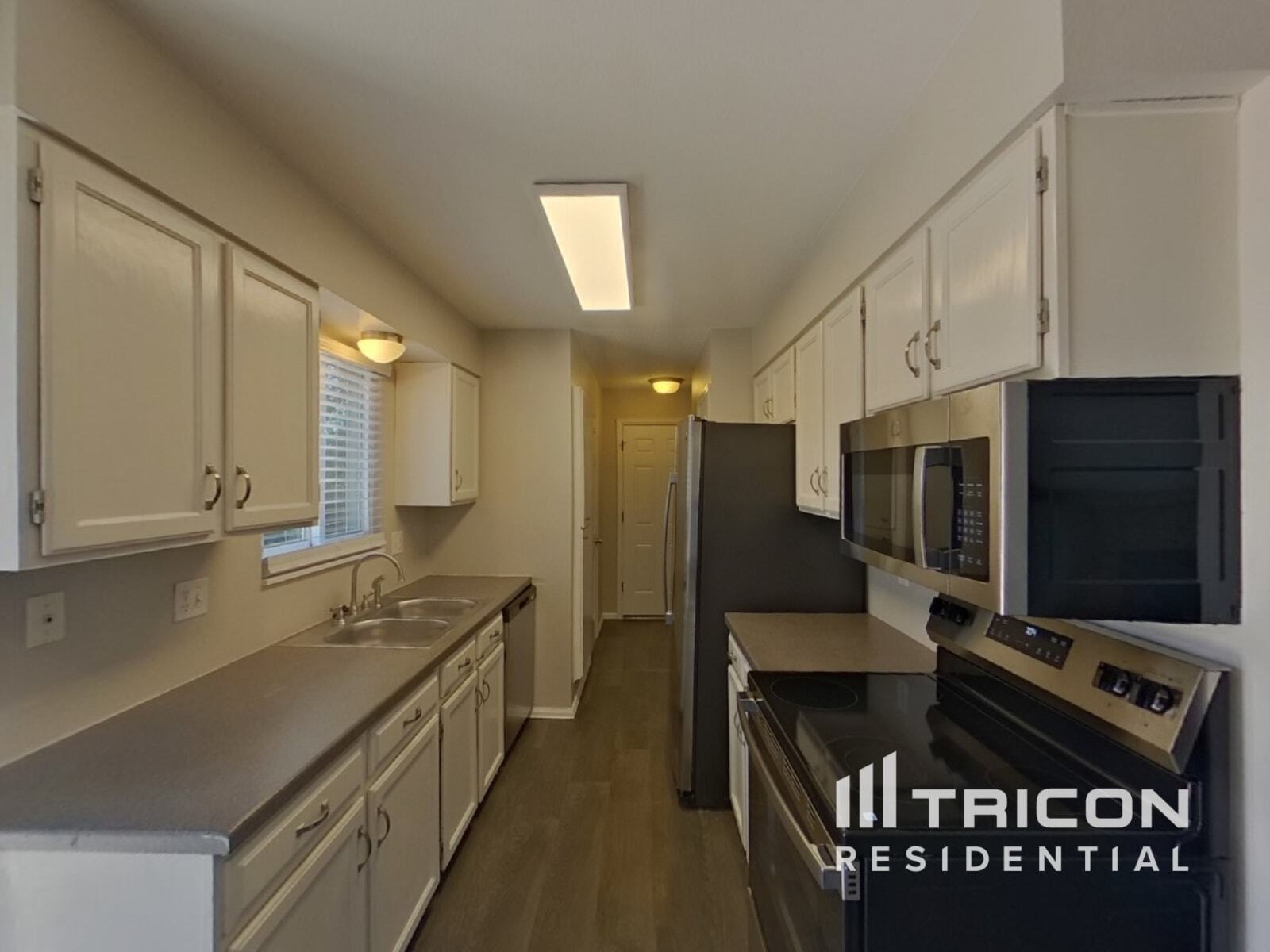 Building Photo - 4868 Irving Dr