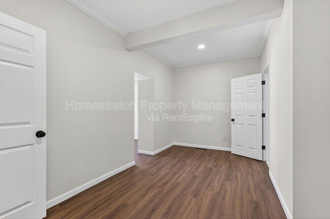 Building Photo - 4561 Laclede Ave