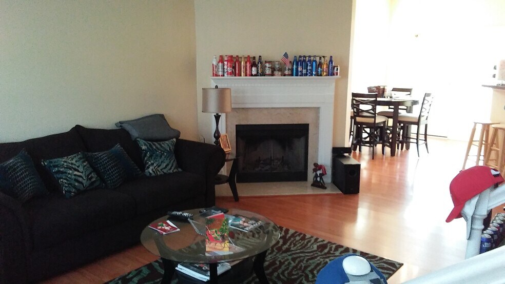 Building Photo - 132 Benfield Cir