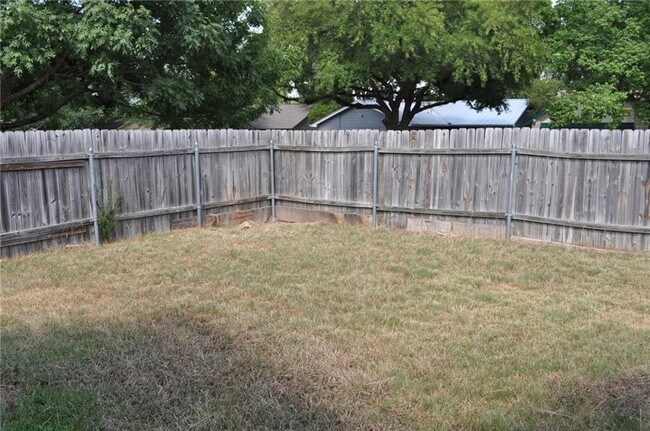 Building Photo - 5916 Cherry Loop