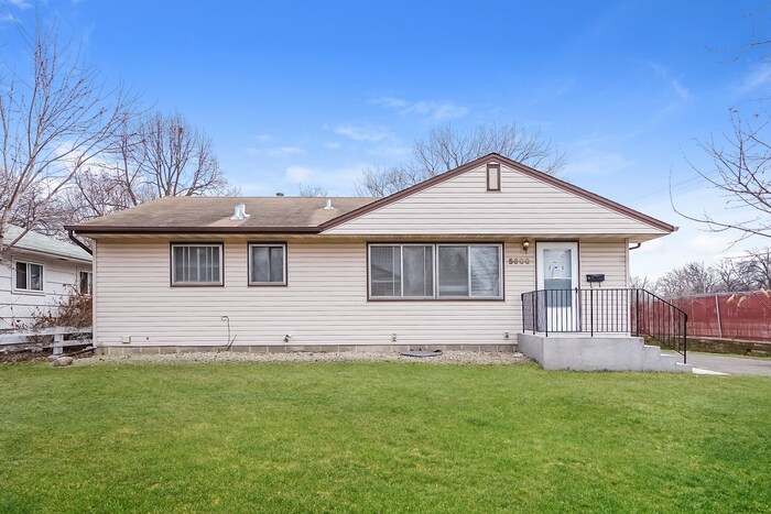 Primary Photo - 5600 Vera Cruz Ave N