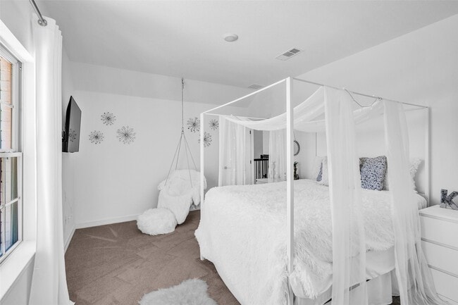 Building Photo - 13520 Leeward Edge Dr