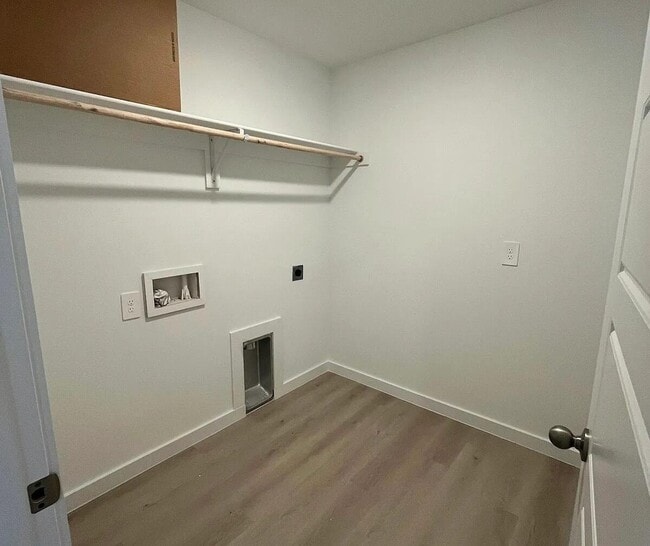 Building Photo - 7452 8th St