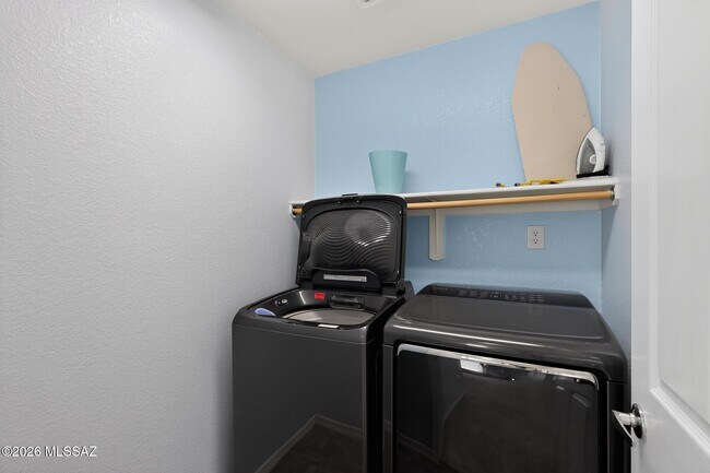 Building Photo - 1337 W Camino Mesa Sonorense