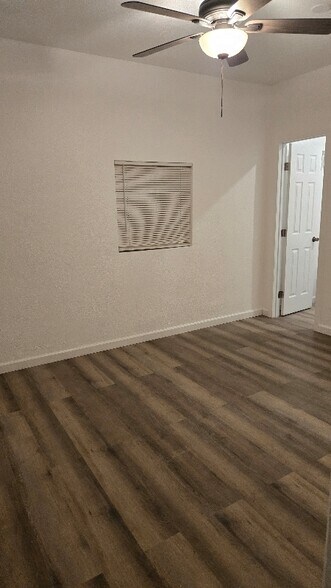 Building Photo - 725 31st St