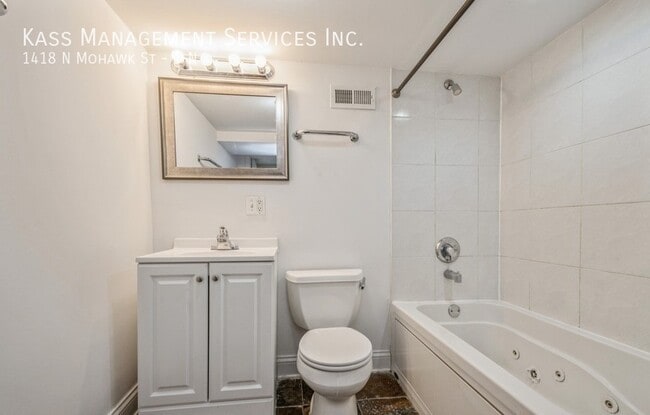 Building Photo - 1418 N Mohawk St