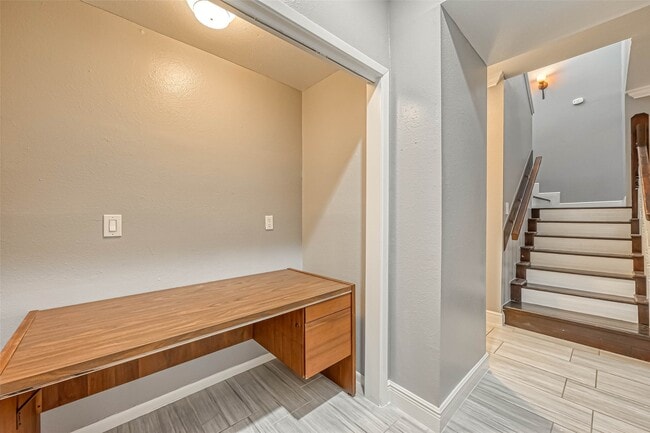 Building Photo - 11733 Lakeside Pl Dr