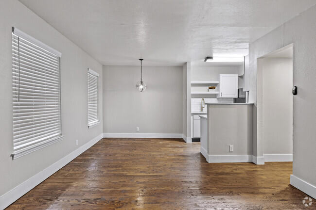 1BR, 1BA - 690SF (A1RO) - Living Room - Olive at Vernon