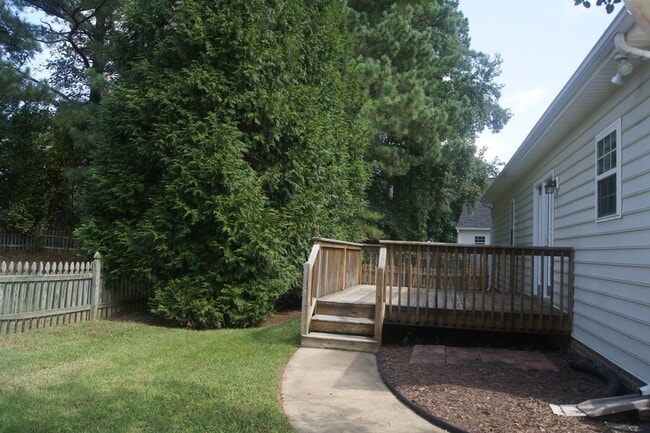 Building Photo - 301 Stargate Rd