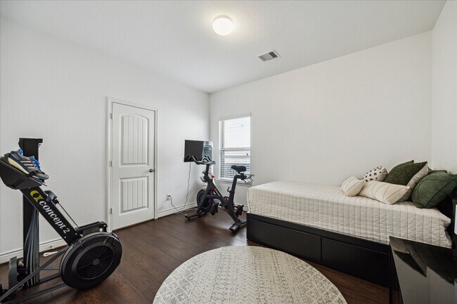 Building Photo - 3323 Emerald Valley Dr