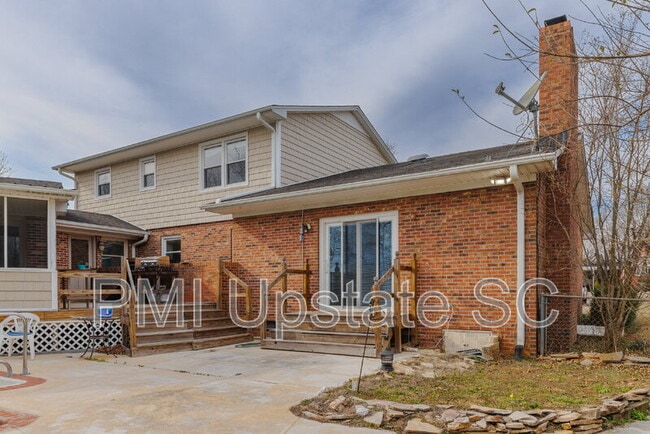 Building Photo - 103 Avondale Dr