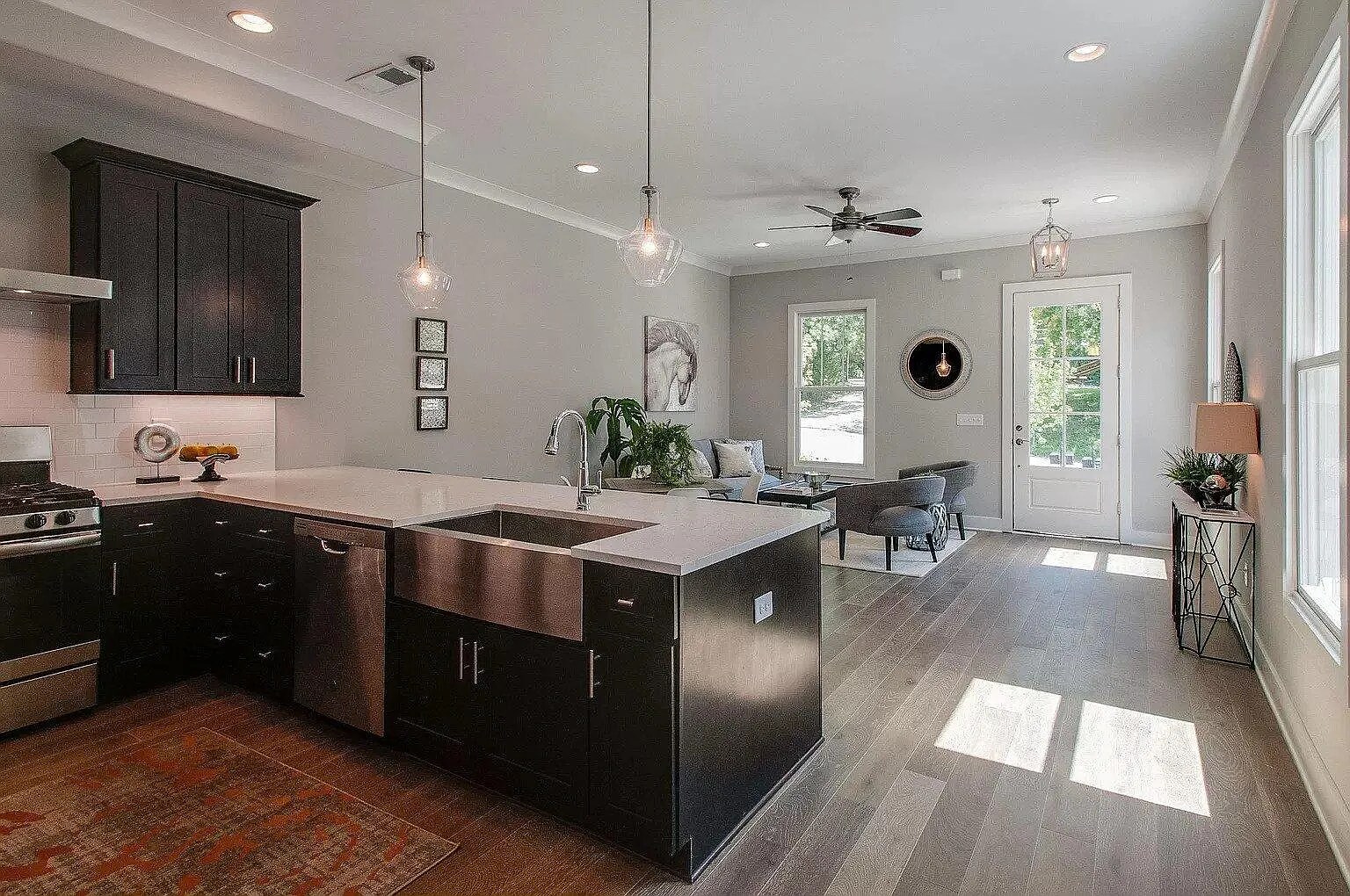 Building Photo - 552 Acklen Park Dr