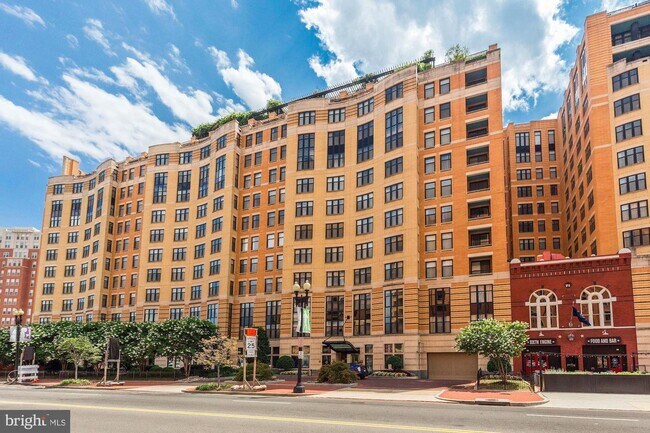 Primary Photo - 400 Massachusetts Ave NW